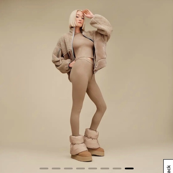 UGG Beige Quilted Puffer Sleeves - Picture 3 of 3